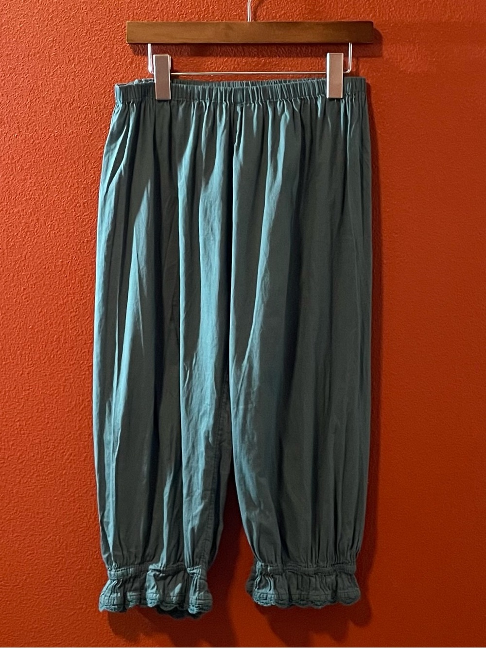 Ewa I Walla Women’s Cotton Voile Bloomer Lagenlook Scallop Trim Harem Pants